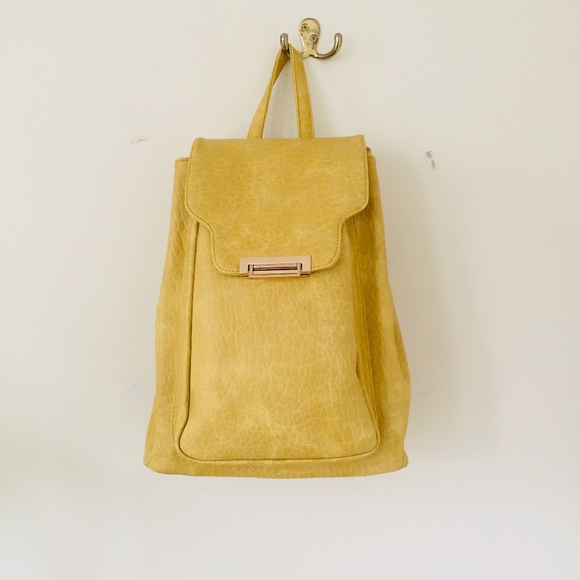Elegant Yellow Leather Backpack - Picture 1 of 8